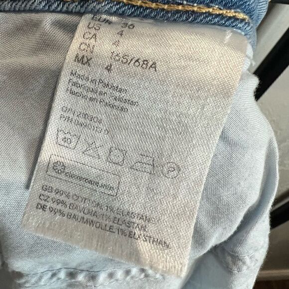 Divided by H&M short jean shorts light denim size 4 - Picture 10 of 14